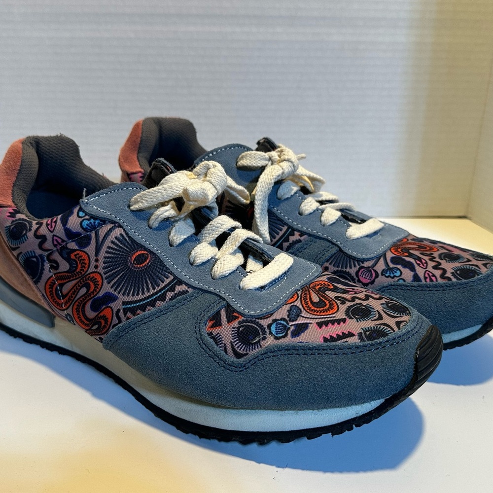 INKKAS Shoes Women's Size 11 Joey Vegan Suede Jogger Sneakers Comfortable